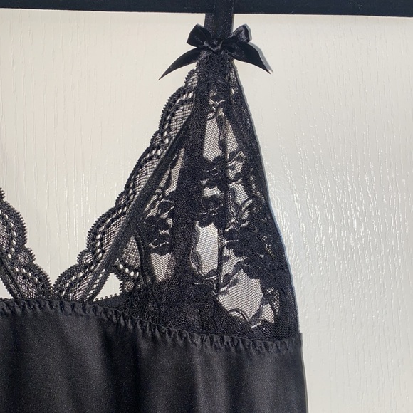 Victoria’s Secret lingerie - Picture 2 of 5